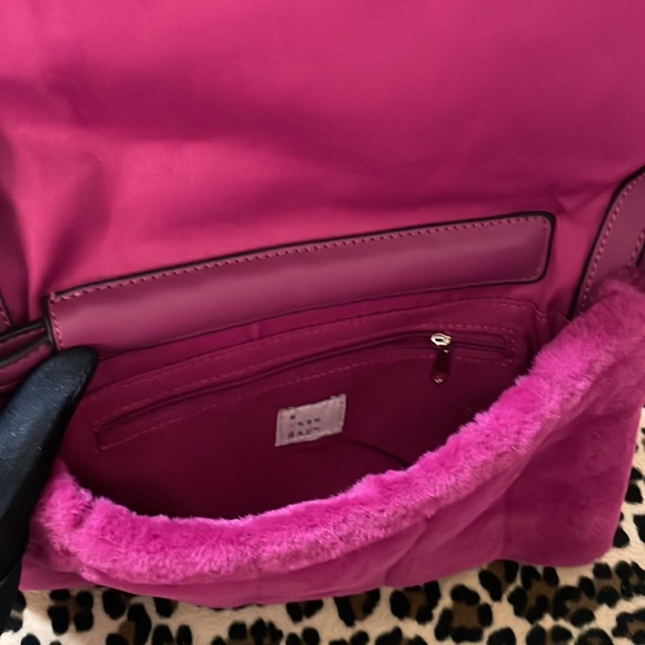 Faux Furry Purple Clutch 💜Wristlet Bag Purse Pink Fushia Color Y2K Fashion Boho - Picture 10 of 17